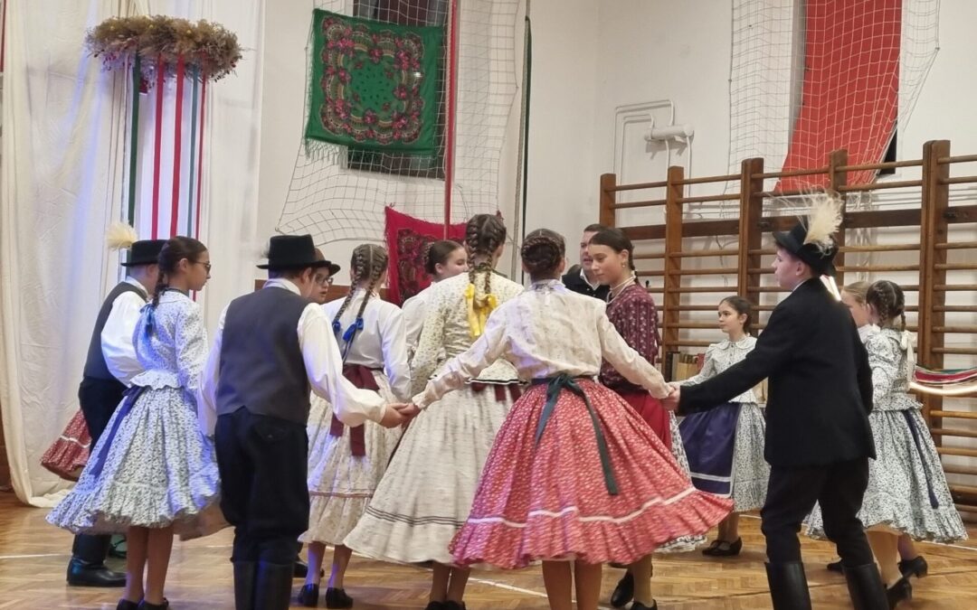 Szülők – nevelők bálja