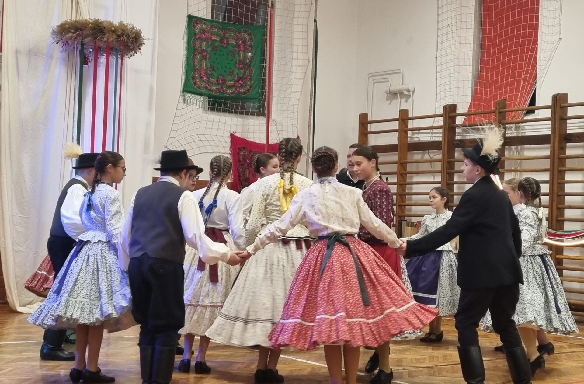 Szülők – nevelők bálja