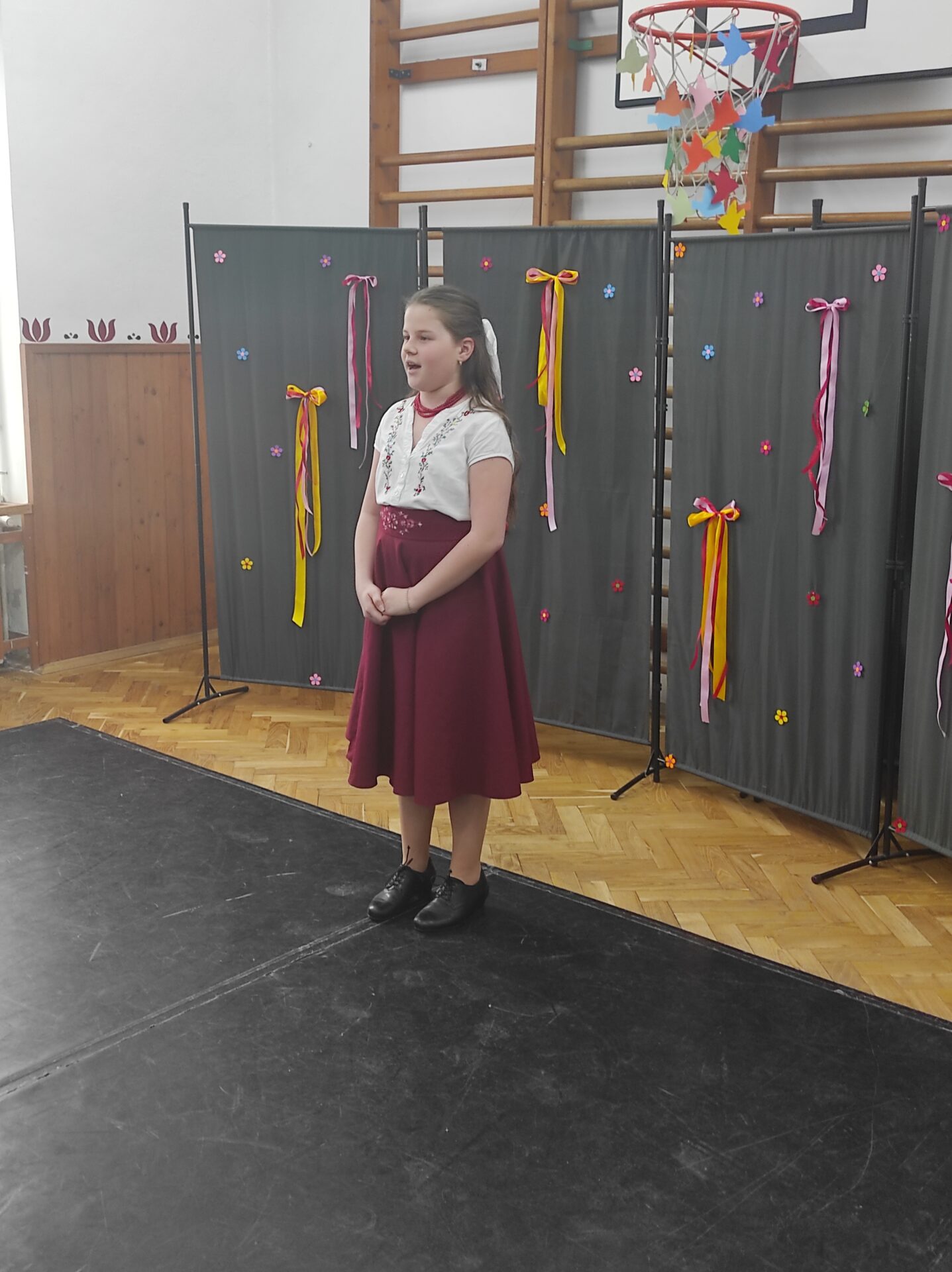 Népdaléneklési verseny