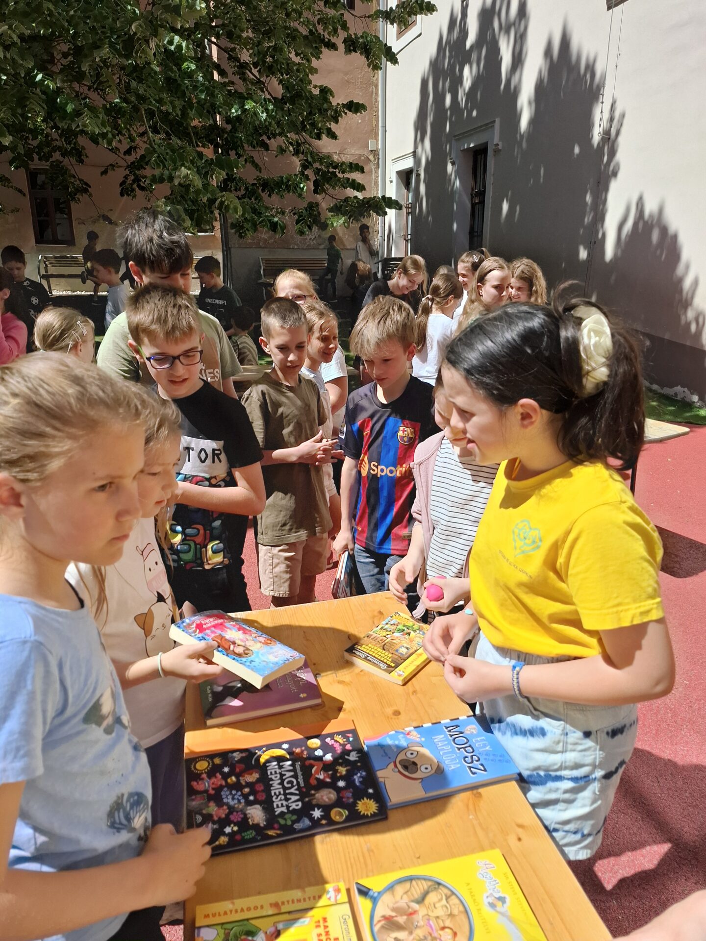 V. Könyvcsere-bere, avagy az olvasást népszerűsítő fenntarthatósági program az alsó tagozaton